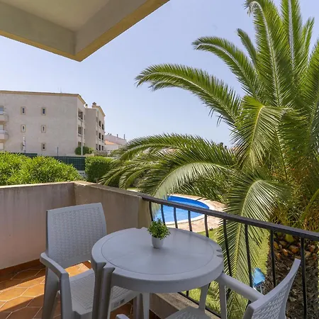 Apartment #366 Cozy 1br Retreat Private Balcony