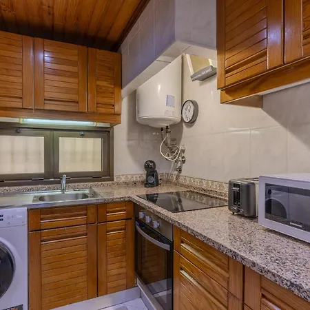 #366 Cozy 1br Retreat Private Balcony Apartment