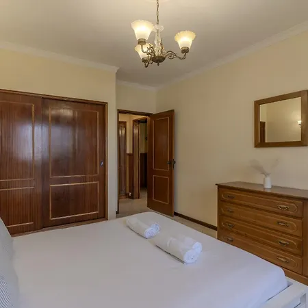 #366 Cozy 1br Retreat Private Balcony Apartman