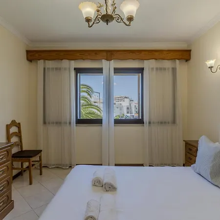#366 Cozy 1br Retreat Private Balcony Apartman Albufeira